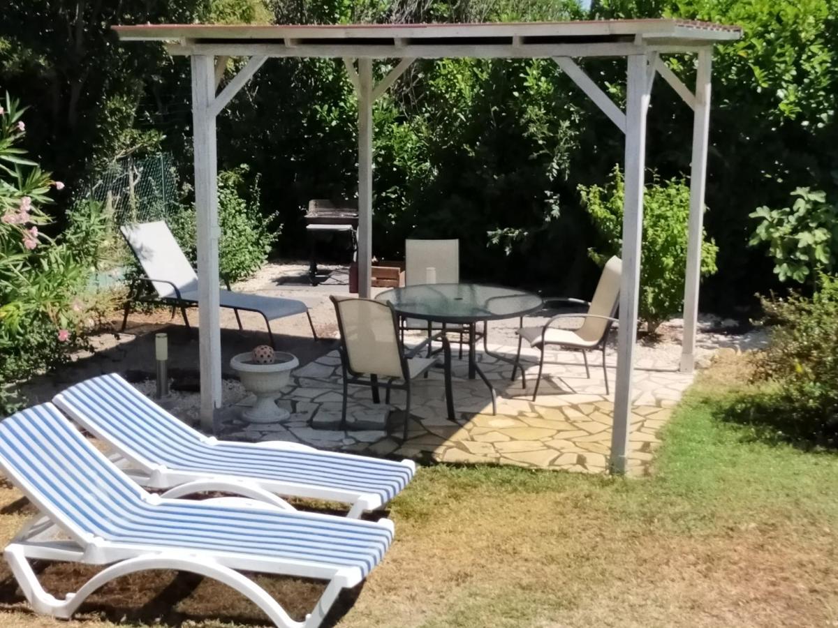 Gîte climatisé L'OISELLERIE Castelnou Extérieur photo