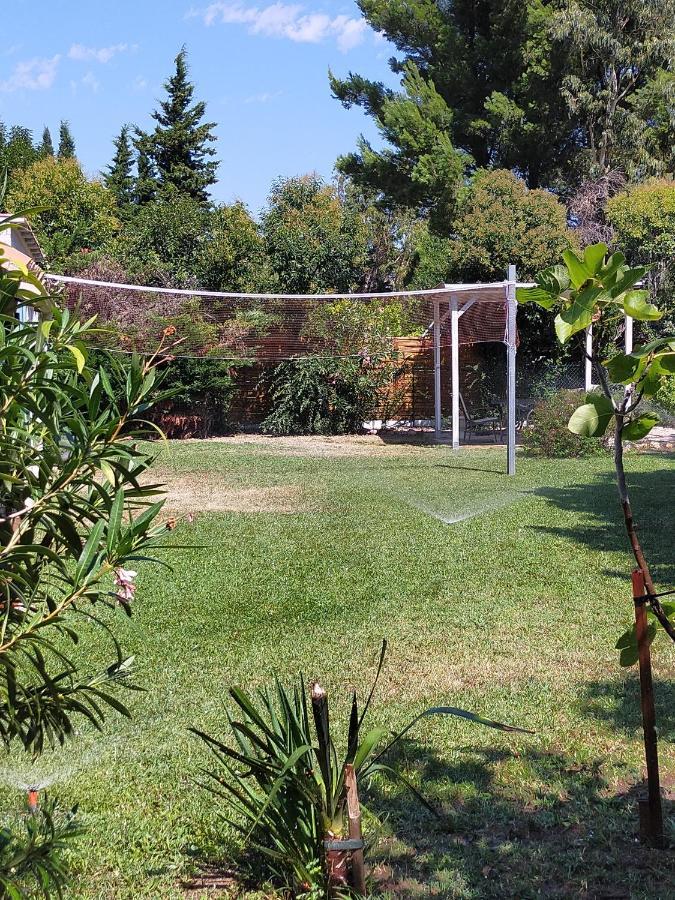 Gîte climatisé L'OISELLERIE Castelnou Extérieur photo